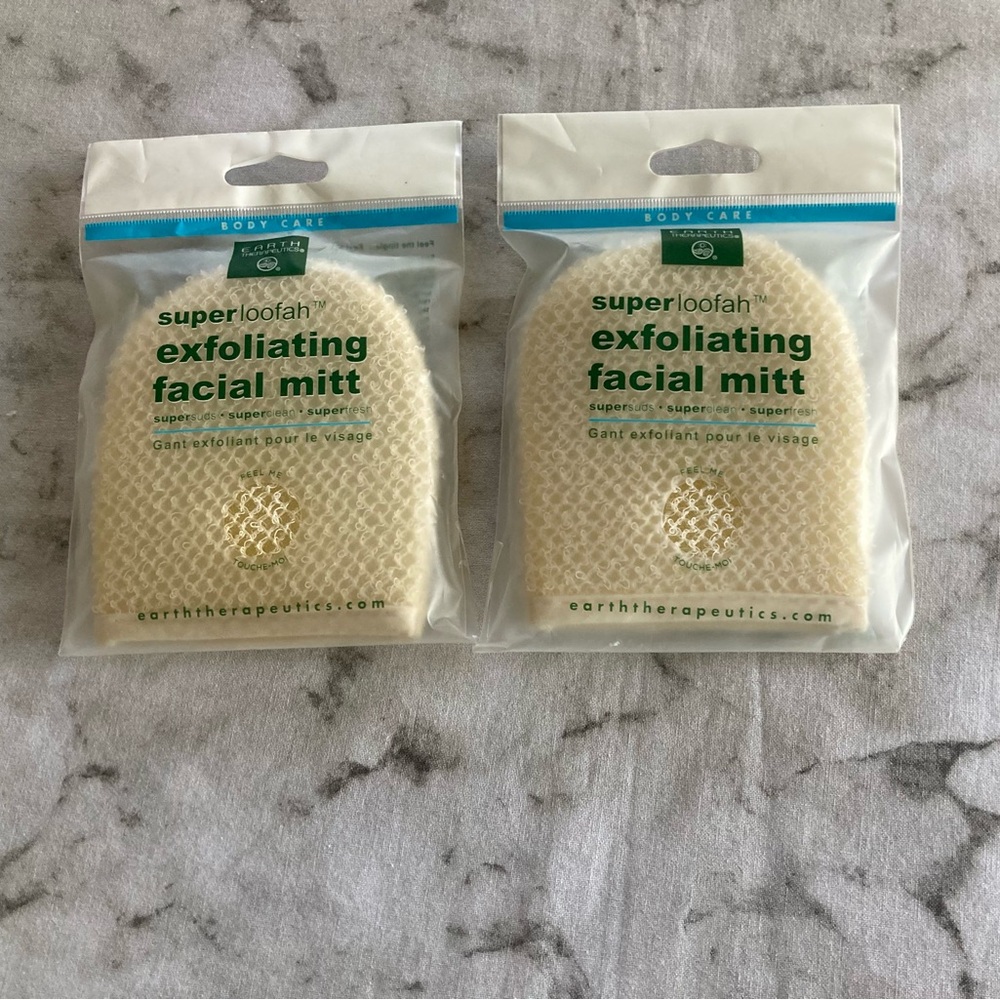 keeping🙃 3 Eco tools eco pouf to gently cleanse entire body. Plus 2 facial mitts - Picture 7 of 8
